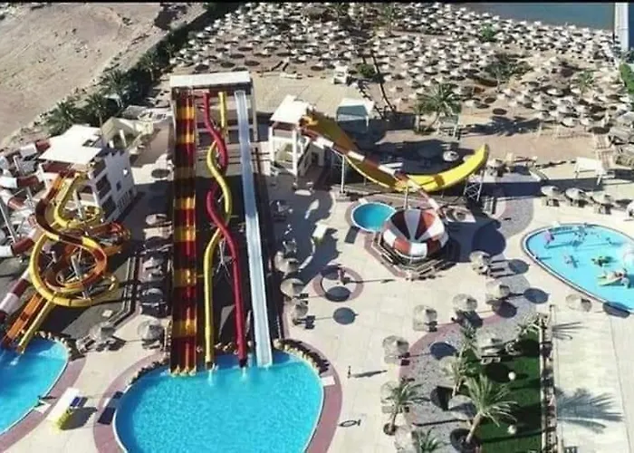 Aparthotel El Karma